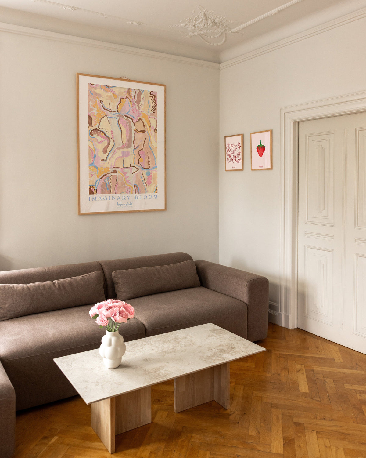 Helmstedt works in the living room